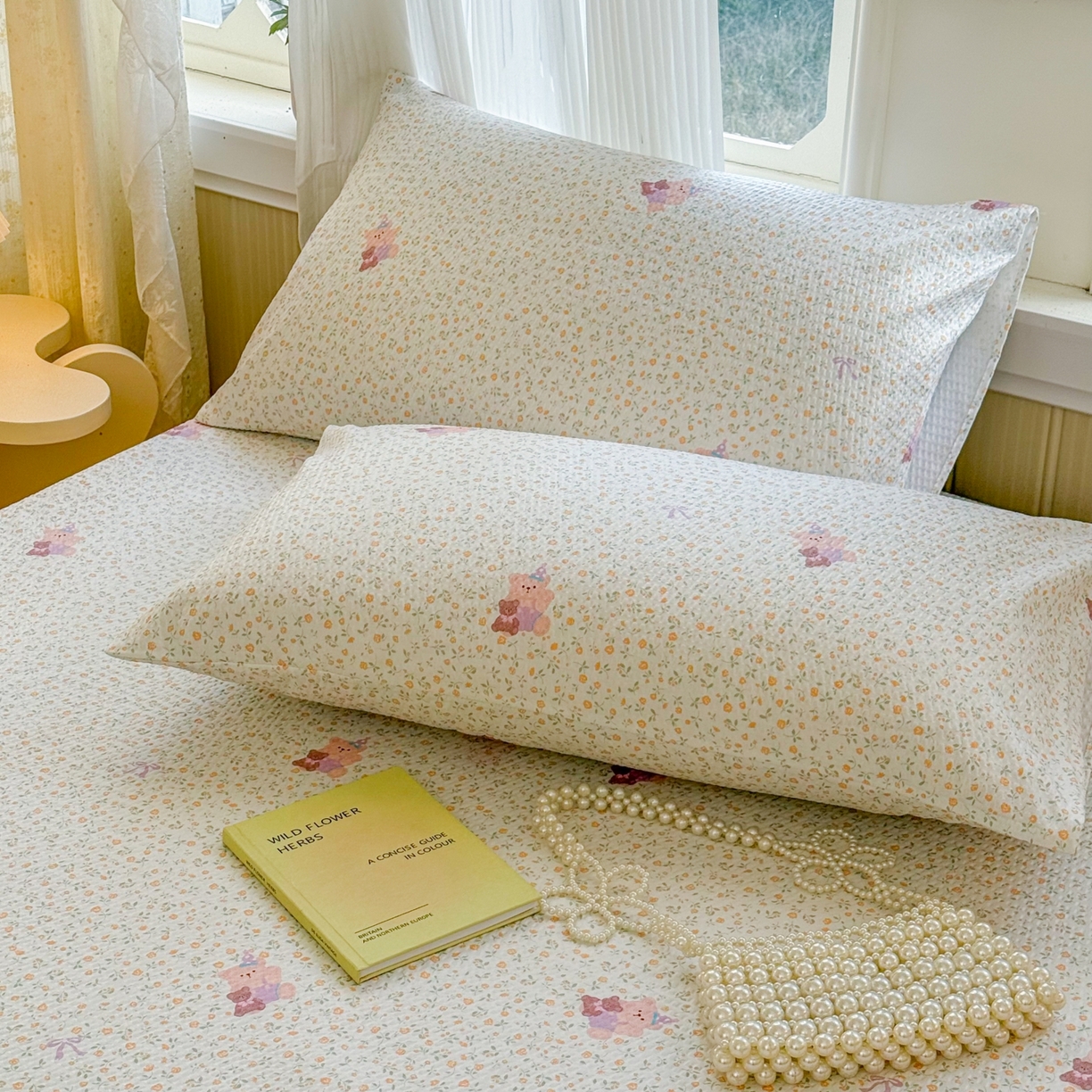 91家纺网 家纺一手货源 找家纺 鹿辉家居（原吉欧力） 2026新款3D立体压泡床笠三件套 花中小熊