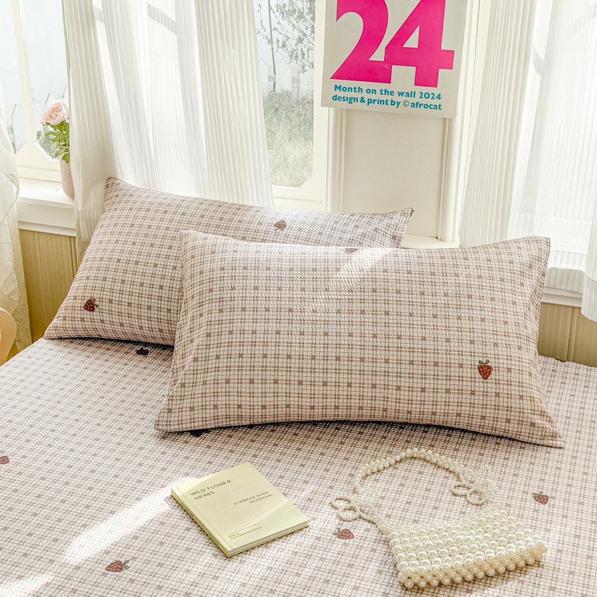 91家纺网 家纺一手货源 找家纺 鹿辉家居（原吉欧力） 2026新款3D立体压泡床笠三件套 格韵草莓