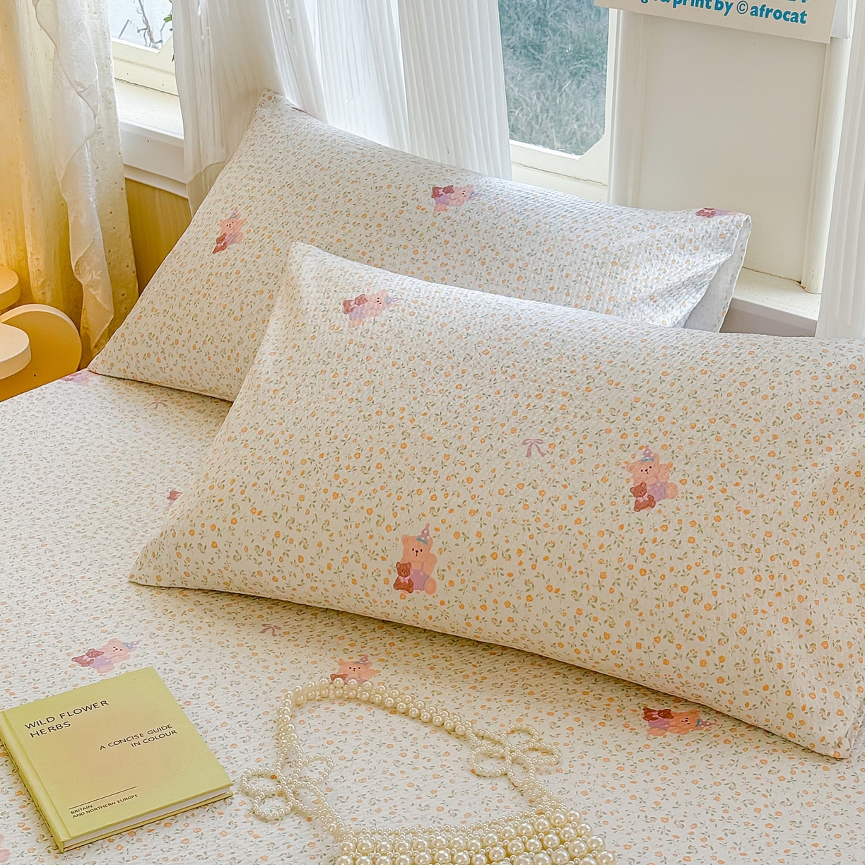 91家纺网 家纺一手货源 找家纺 鹿辉家居（原吉欧力） 2026新款3D立体压泡床笠三件套 花中小熊