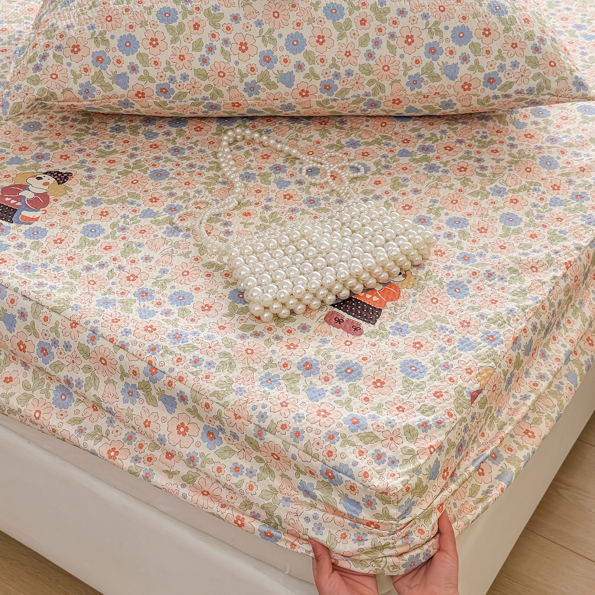 91家纺网 家纺一手货源 找家纺 鹿辉家居（原吉欧力） 2026新款3D立体压泡床笠三件套 花园宠物