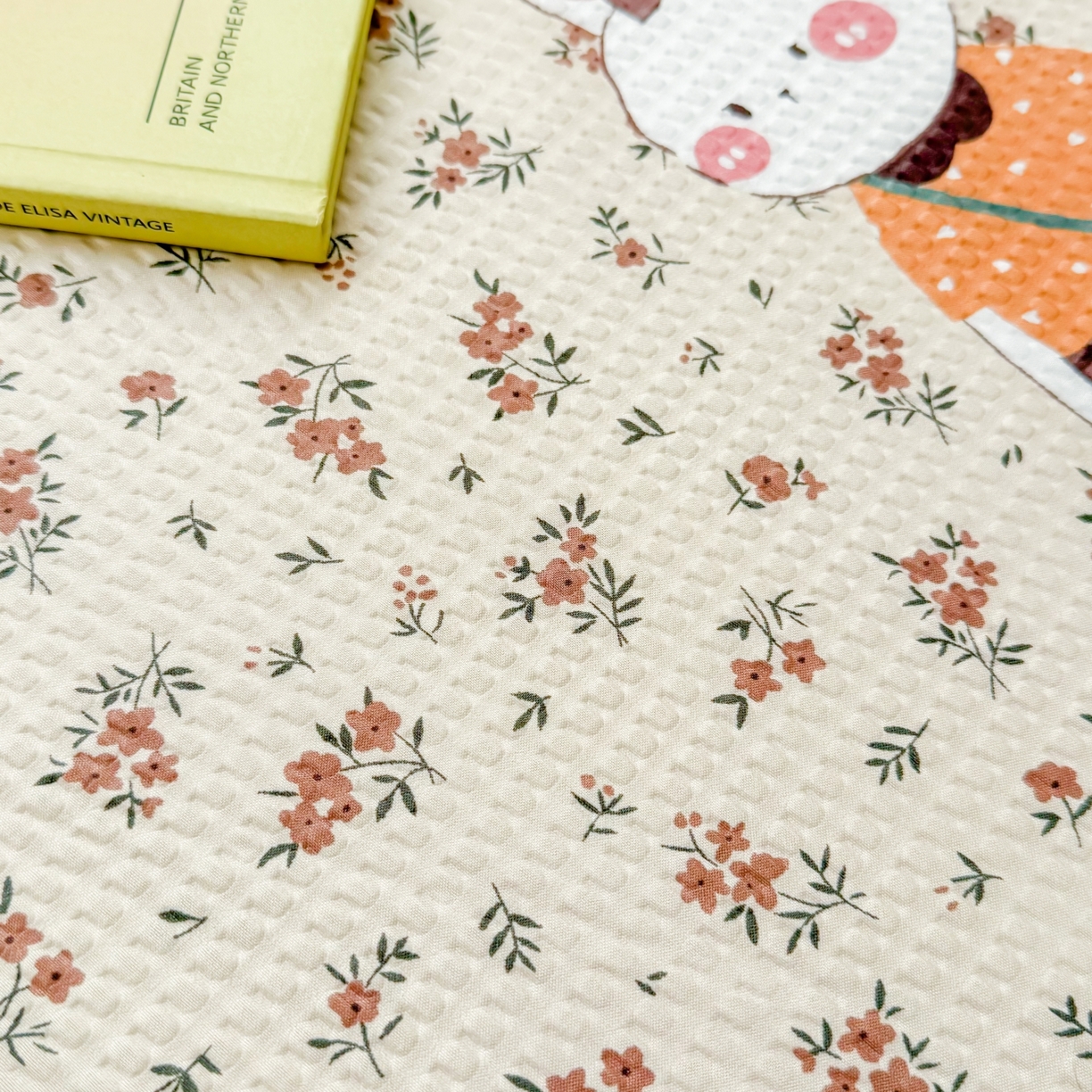 91家纺网 家纺一手货源 找家纺 鹿辉家居（原吉欧力） 2026新款3D立体压泡床笠三件套 碎花小兔