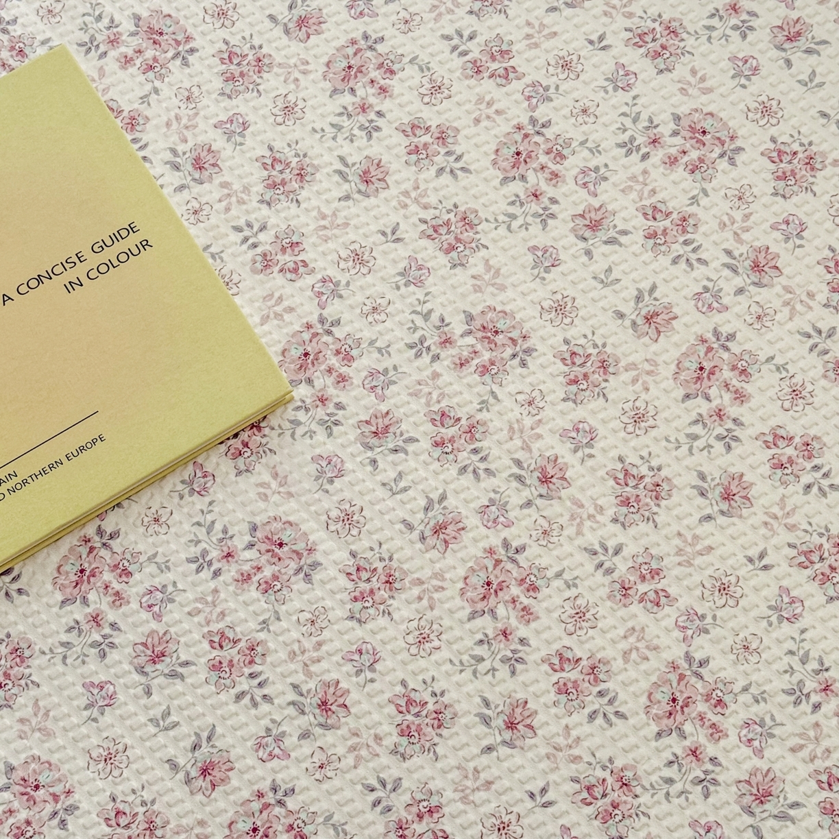 91家纺网 家纺一手货源 找家纺 鹿辉家居（原吉欧力） 2026新款3D立体压泡床笠三件套 粉色碎花