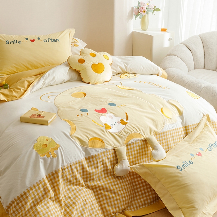 91家纺网 家纺一手货源 找家纺 （总）绒梦里 2026新款A类全棉水洗棉卡通贴布绣套件三四件套