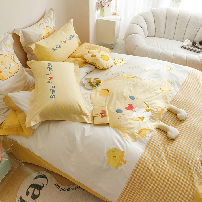 91家纺网 家纺一手货源 找家纺 （总）绒梦里 2026新款A类全棉水洗棉卡通贴布绣套件三四件套