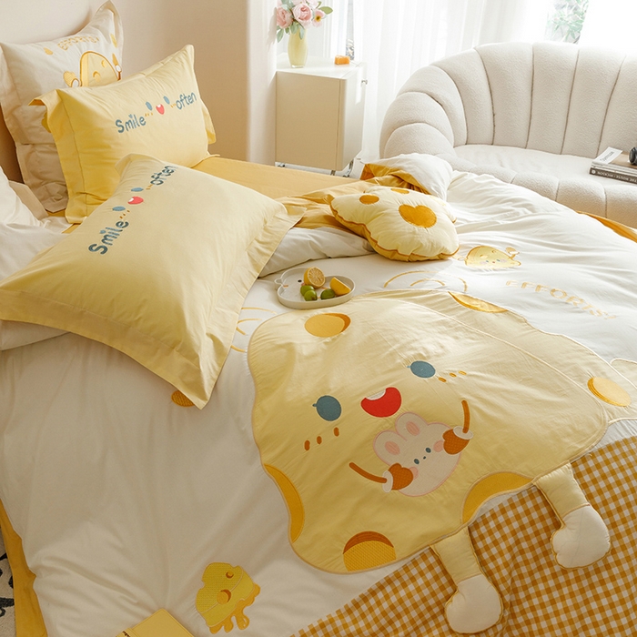 91家纺网 家纺一手货源 找家纺 （总）绒梦里 2026新款A类全棉水洗棉卡通贴布绣套件三四件套