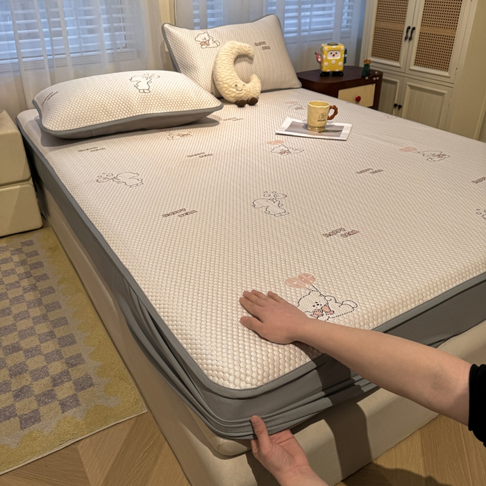 91家纺网 家纺一手货源 找家纺 凯罗 2026春夏凉豆豆小红书爆款A类乙纶PE凉豆豆床笠款可水洗床笠 爱心气球