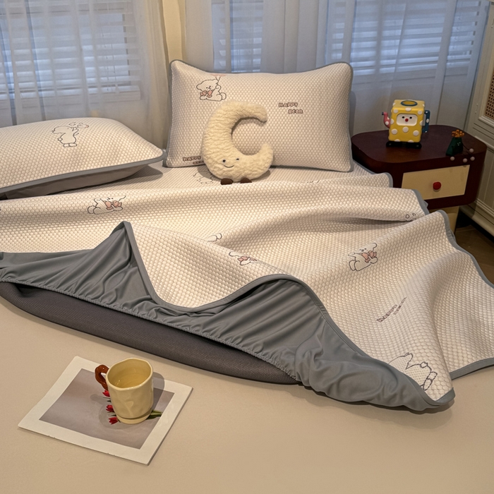 91家纺网 家纺一手货源 找家纺 凯罗 2026春夏凉豆豆小红书爆款A类乙纶PE凉豆豆床笠款可水洗床笠 爱心气球