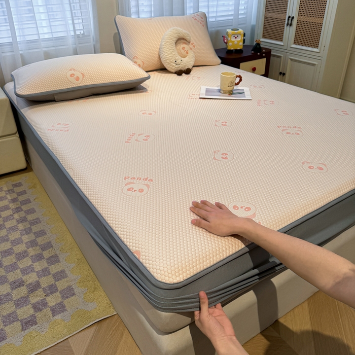 91家纺网 家纺一手货源 找家纺 凯罗 2026春夏凉豆豆小红书爆款A类乙纶PE凉豆豆床笠款可水洗床笠 盼盼乐园-粉