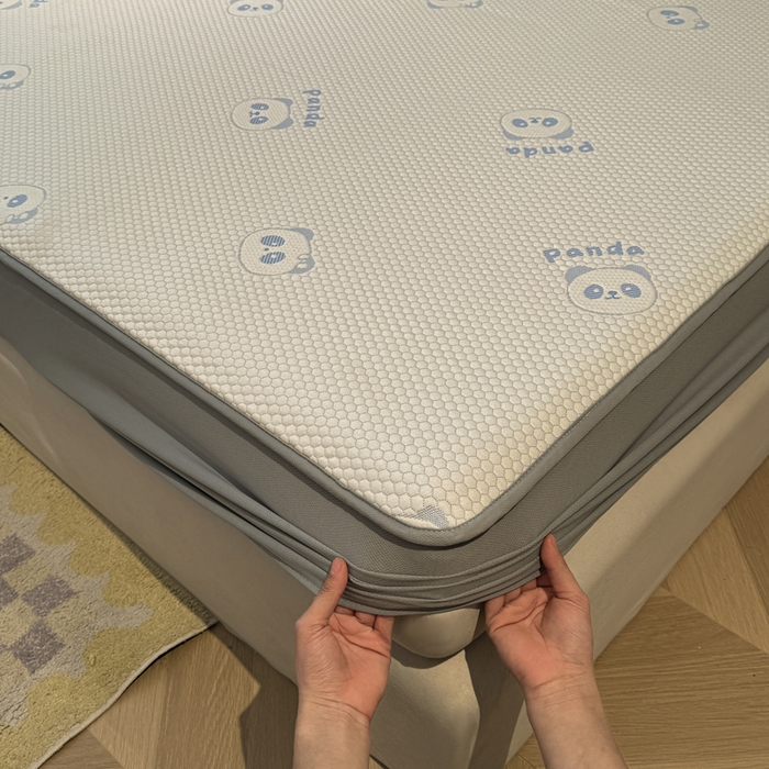 91家纺网 家纺一手货源 找家纺 凯罗 2026春夏凉豆豆小红书爆款A类乙纶PE凉豆豆床笠款可水洗床笠 盼盼乐园-蓝