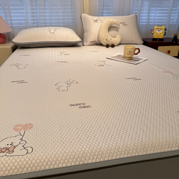 91家纺网 家纺一手货源 找家纺 凯罗 2026春夏凉豆豆小红书爆款A类乙纶PE凉豆豆床笠款可水洗床笠 爱心气球