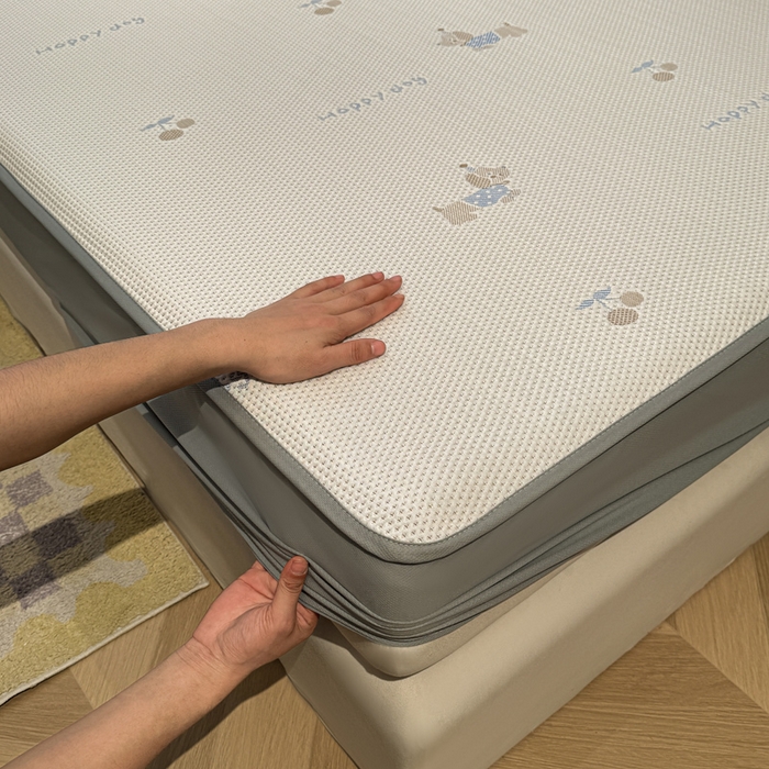 91家纺网 家纺一手货源 找家纺 凯罗 2026春夏凉豆豆小红书爆款A类乙纶PE凉豆豆床笠款可水洗床笠 小萌狗