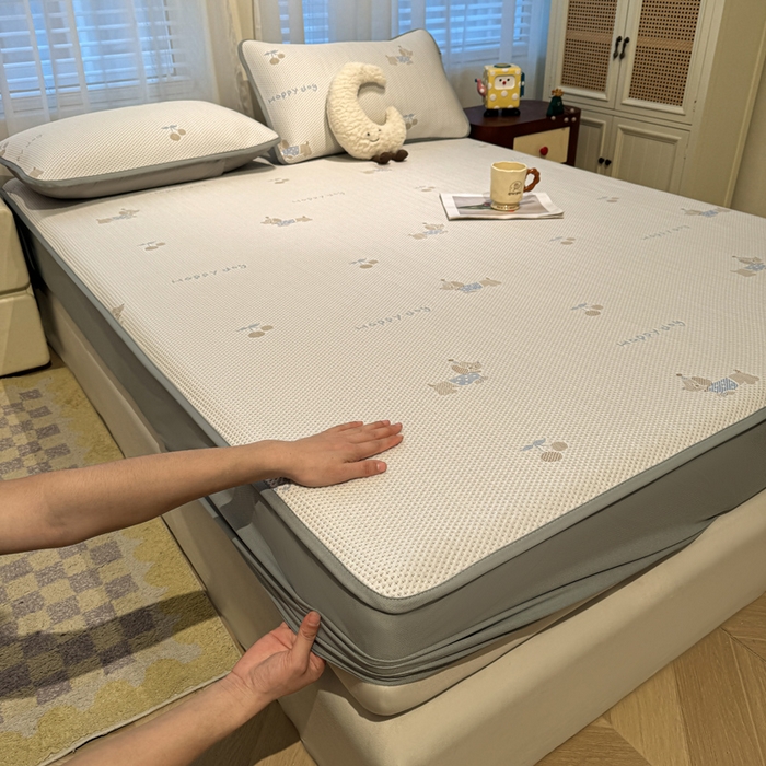 91家纺网 家纺一手货源 找家纺 凯罗 2026春夏凉豆豆小红书爆款A类乙纶PE凉豆豆床笠款可水洗床笠 小萌狗