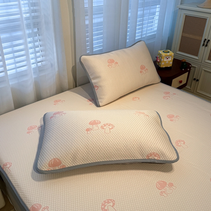 91家纺网 家纺一手货源 找家纺 凯罗 2026春夏凉豆豆小红书爆款A类乙纶PE凉豆豆床笠款可水洗床笠 蘑菇屋-粉