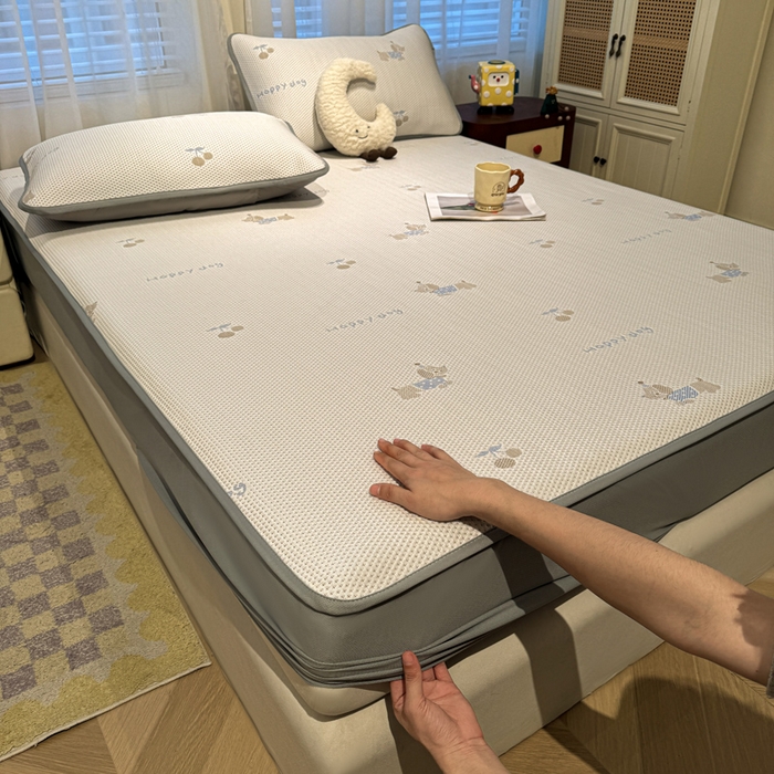 91家纺网 家纺一手货源 找家纺 凯罗 2026春夏凉豆豆小红书爆款A类乙纶PE凉豆豆床笠款可水洗床笠 小萌狗