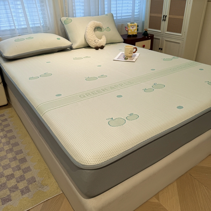 91家纺网 家纺一手货源 找家纺 凯罗 2026春夏凉豆豆小红书爆款A类乙纶PE凉豆豆床笠款可水洗床笠 青苹果乐园