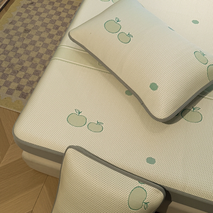 91家纺网 家纺一手货源 找家纺 凯罗 2026春夏凉豆豆小红书爆款A类乙纶PE凉豆豆床笠款可水洗床笠 青苹果乐园