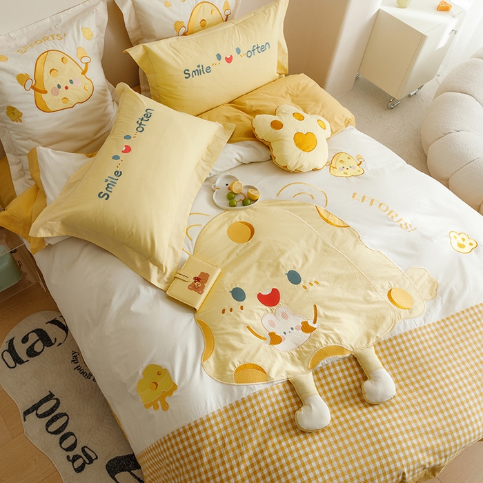 91家纺网 家纺一手货源 找家纺 绒梦里 2026新款A类全棉水洗棉卡通贴布绣套件三四件套 开心芝士