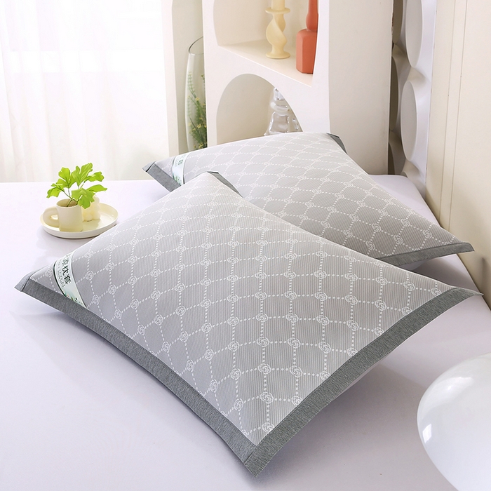 91家纺网 家纺一手货源 找家纺 小牛席业 2026新款PE小玫瑰提花夏凉冰丝枕套凉枕套凉枕套冰丝枕套藤枕套冰藤枕套冰丝枕套竹枕套凉席枕套豆豆 灰色