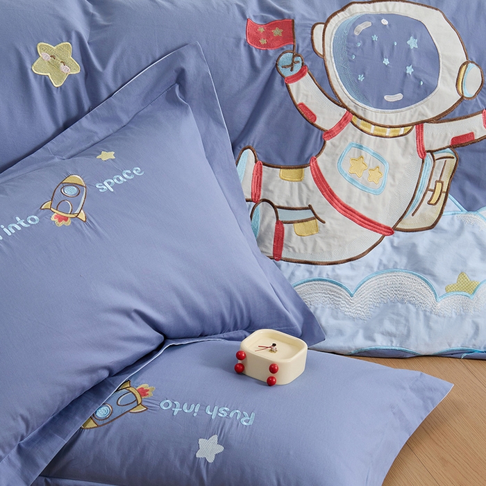 91家纺网 家纺一手货源 找家纺 绒梦里 2026新款A类全棉水洗棉卡通贴布绣套件三四件套 宇航梦