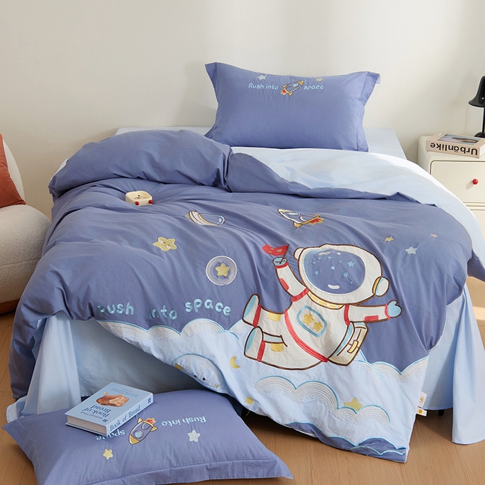 91家纺网 家纺一手货源 找家纺 绒梦里 2026新款A类全棉水洗棉卡通贴布绣套件三四件套 宇航梦