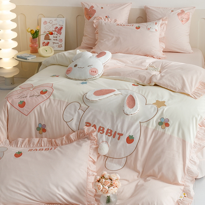 91家纺网 家纺一手货源 找家纺 绒梦里 2026新款A类全棉水洗棉卡通贴布绣套件三四件套 长耳兔