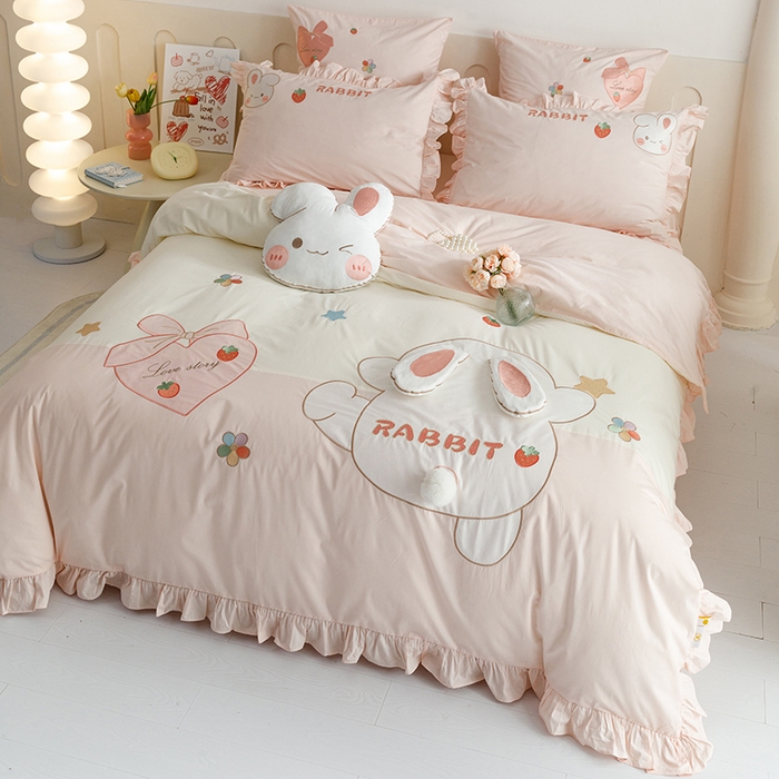 91家纺网 家纺一手货源 找家纺 绒梦里 2026新款A类全棉水洗棉卡通贴布绣套件三四件套 长耳兔