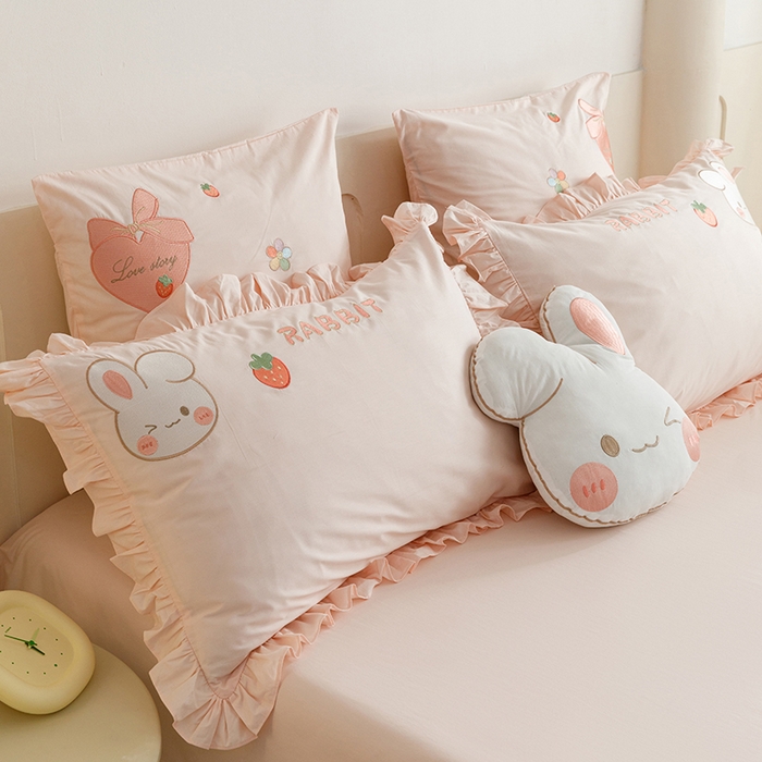 91家纺网 家纺一手货源 找家纺 绒梦里 2026新款A类全棉水洗棉卡通贴布绣套件三四件套 长耳兔