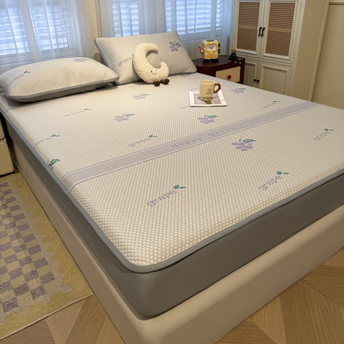 91家纺网 家纺一手货源 找家纺 凯罗 2026春夏凉豆豆小红书爆款A类乙纶PE凉豆豆床笠款可水洗床笠 紫气东来