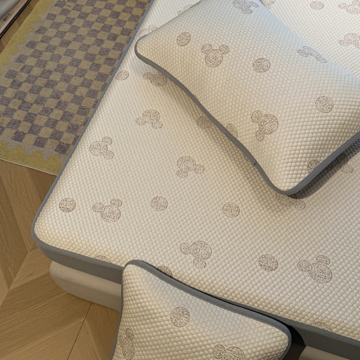 91家纺网 家纺一手货源 找家纺 凯罗 2026春夏凉豆豆小红书爆款A类乙纶PE凉豆豆床笠款可水洗床笠 圆点米奇-咖