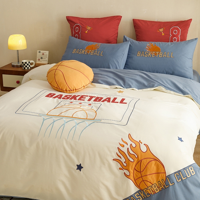 91家纺网 家纺一手货源 找家纺 绒梦里 2026新款A类全棉水洗棉卡通贴布绣套件三四件套 挚爱篮球-米色