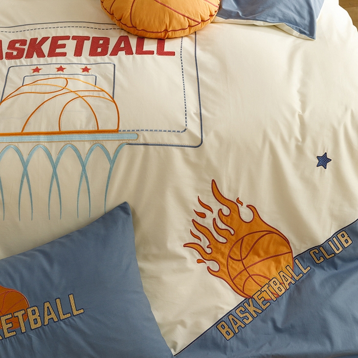 91家纺网 家纺一手货源 找家纺 绒梦里 2026新款A类全棉水洗棉卡通贴布绣套件三四件套 挚爱篮球-米色