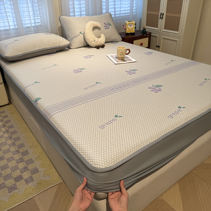 91家纺网 家纺一手货源 找家纺 凯罗 2026春夏凉豆豆小红书爆款A类乙纶PE凉豆豆床笠款可水洗床笠 紫气东来