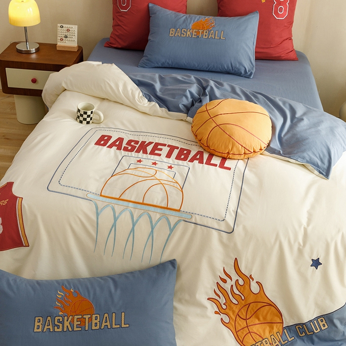 91家纺网 家纺一手货源 找家纺 绒梦里 2026新款A类全棉水洗棉卡通贴布绣套件三四件套 挚爱篮球-米色