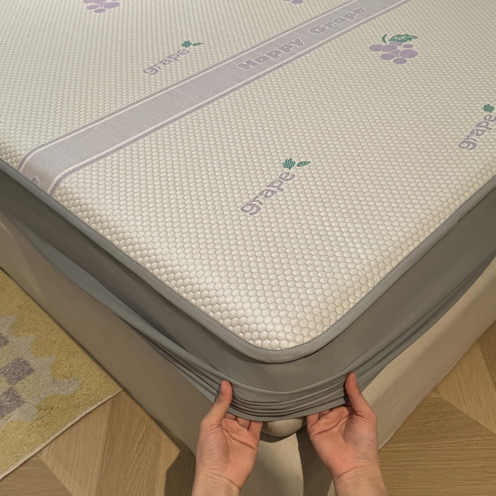 91家纺网 家纺一手货源 找家纺 凯罗 2026春夏凉豆豆小红书爆款A类乙纶PE凉豆豆床笠款可水洗床笠 紫气东来