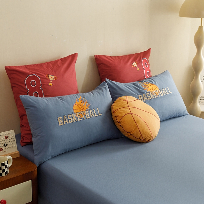 91家纺网 家纺一手货源 找家纺 绒梦里 2026新款A类全棉水洗棉卡通贴布绣套件三四件套 挚爱篮球-浅蓝