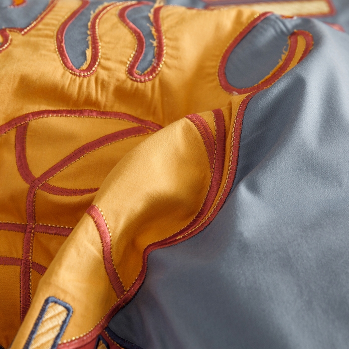 91家纺网 家纺一手货源 找家纺 绒梦里 2026新款A类全棉水洗棉卡通贴布绣套件三四件套 挚爱篮球-英伦蓝