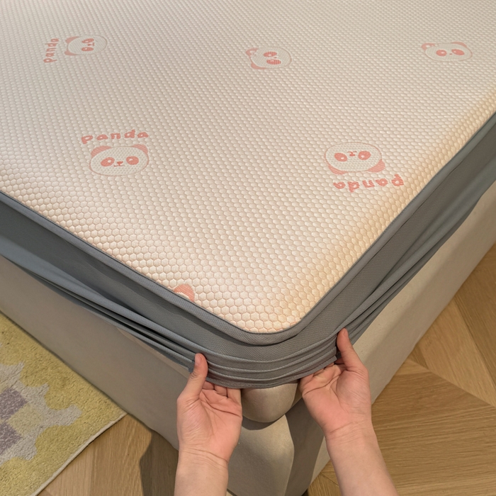 91家纺网 家纺一手货源 找家纺 凯罗 2026春夏凉豆豆小红书爆款A类乙纶PE凉豆豆床笠款可水洗床笠 盼盼乐园-粉