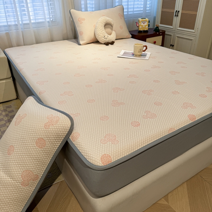 91家纺网 家纺一手货源 找家纺 凯罗 2026春夏凉豆豆小红书爆款A类乙纶PE凉豆豆床笠款可水洗床笠 圆点米奇-粉