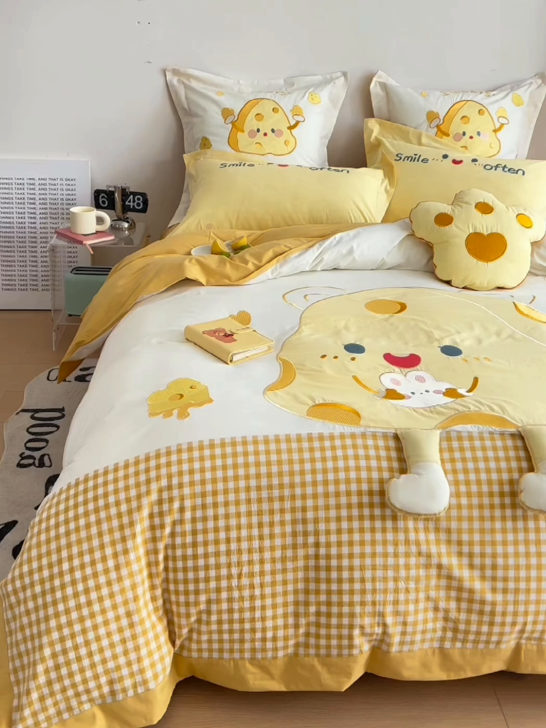 91家纺网 家纺一手货源 找家纺 绒梦里 2026新款A类全棉水洗棉卡通贴布绣套件三四件套 开心芝士