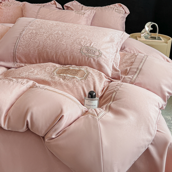 91家纺网 家纺一手货源 找家纺 （总）金牛座家纺 2026新款贡缎提花亲肤棉大拼角刺绣四件套-欧诺