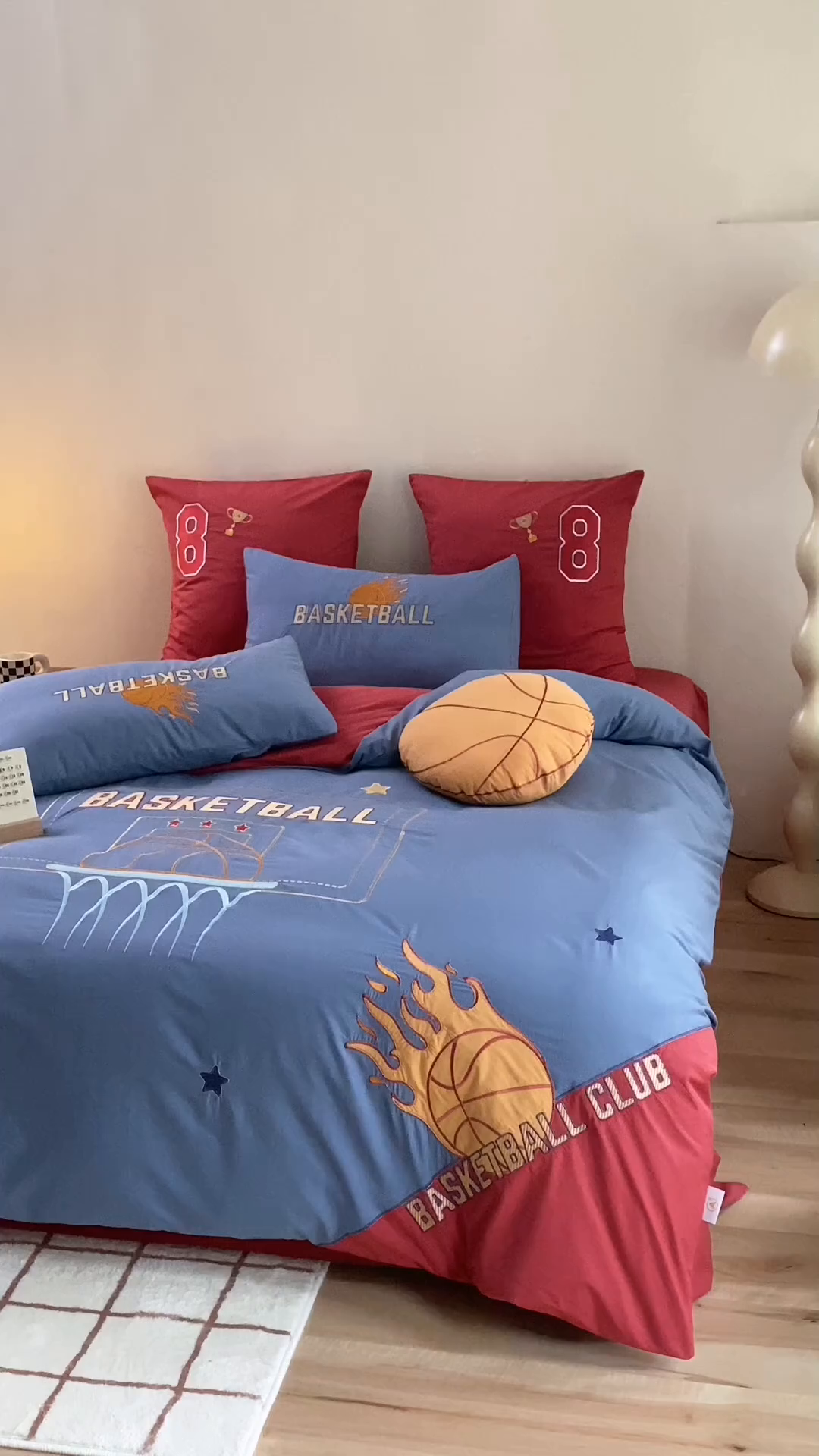 91家纺网 家纺一手货源 找家纺 绒梦里 2026新款A类全棉水洗棉卡通贴布绣套件三四件套 挚爱篮球-英伦蓝