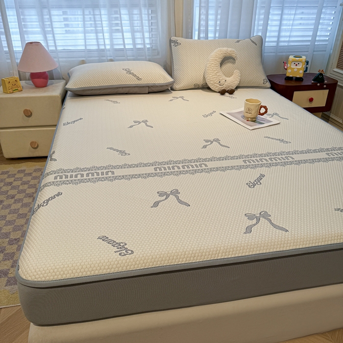 91家纺网 家纺一手货源 找家纺 凯罗 2026春夏凉豆豆小红书爆款A类乙纶PE凉豆豆床笠款可水洗床笠 蝴蝶结