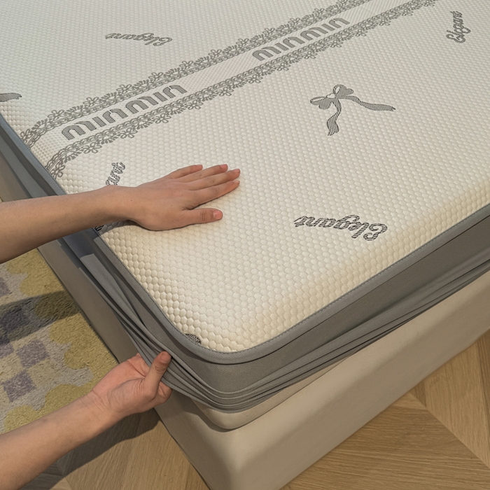 91家纺网 家纺一手货源 找家纺 凯罗 2026春夏凉豆豆小红书爆款A类乙纶PE凉豆豆床笠款可水洗床笠 蝴蝶结