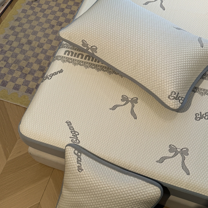 91家纺网 家纺一手货源 找家纺 凯罗 2026春夏凉豆豆小红书爆款A类乙纶PE凉豆豆床笠款可水洗床笠 蝴蝶结