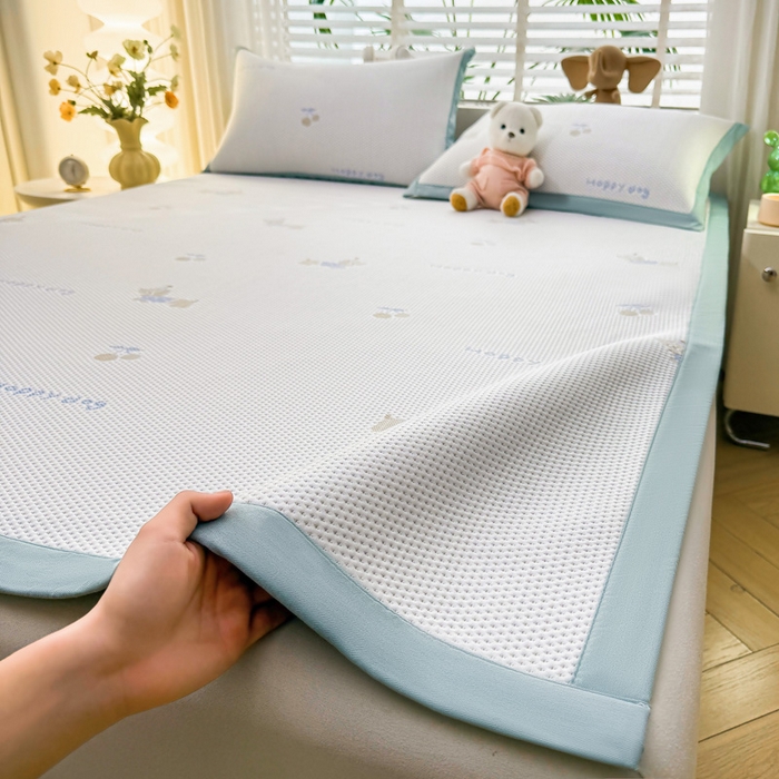 91家纺网 家纺一手货源 找家纺 凯罗 2026春夏凉豆豆小红书爆款A类乙纶PE凉豆豆床席款可水洗床席 小萌狗