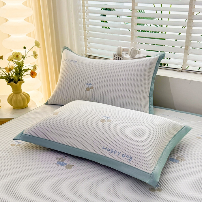 91家纺网 家纺一手货源 找家纺 凯罗 2026春夏凉豆豆小红书爆款A类乙纶PE凉豆豆床席款可水洗床席 小萌狗