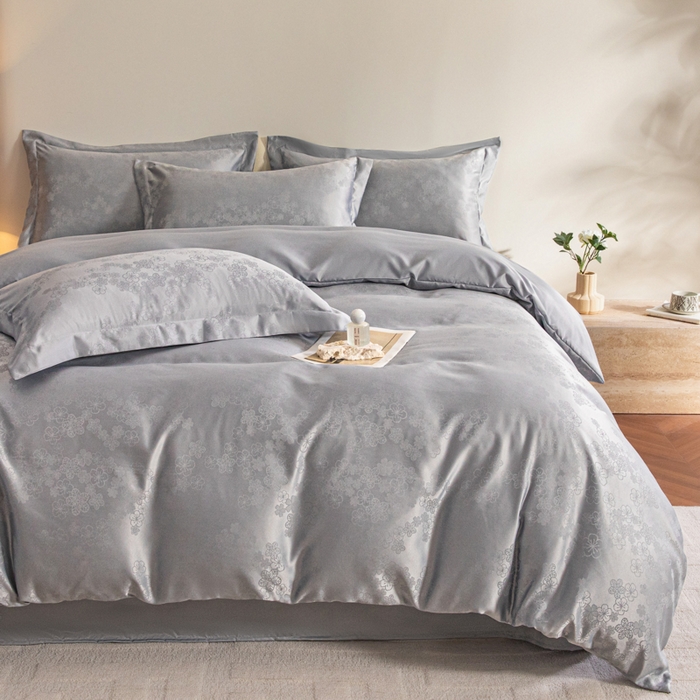 91家纺网 家纺一手货源 找家纺 金牛座家纺 2026新款高克重贡缎提花亲肤棉四件套系列 芬芳-灰