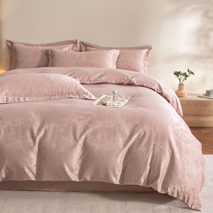 91家纺网 家纺一手货源 找家纺 金牛座家纺 2026新款高克重贡缎提花亲肤棉四件套系列 芬芳-浅豆沙