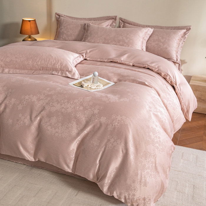 91家纺网 家纺一手货源 找家纺 金牛座家纺 2026新款高克重贡缎提花亲肤棉四件套系列 芬芳-浅豆沙