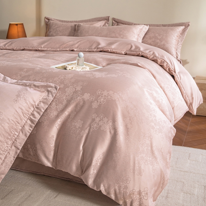 91家纺网 家纺一手货源 找家纺 金牛座家纺 2026新款高克重贡缎提花亲肤棉四件套系列 芬芳-浅豆沙